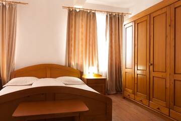 Фотографии Гостевой дом Pension Club Montana г. Кымпина (Румыния) №1 Фото Гостевой дом Pension Club Montana г. Кымпина 1