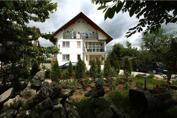 Фотографии Гостевой дом Villa Nina г. Кымпина (Румыния) №1 Фото Гостевой дом Villa Nina г. Кымпина 1