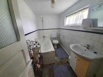 Фото номера Дом с 2 спальнями Дома для отпуска Casa rurala cu padurice si livada г. Кымпина 13